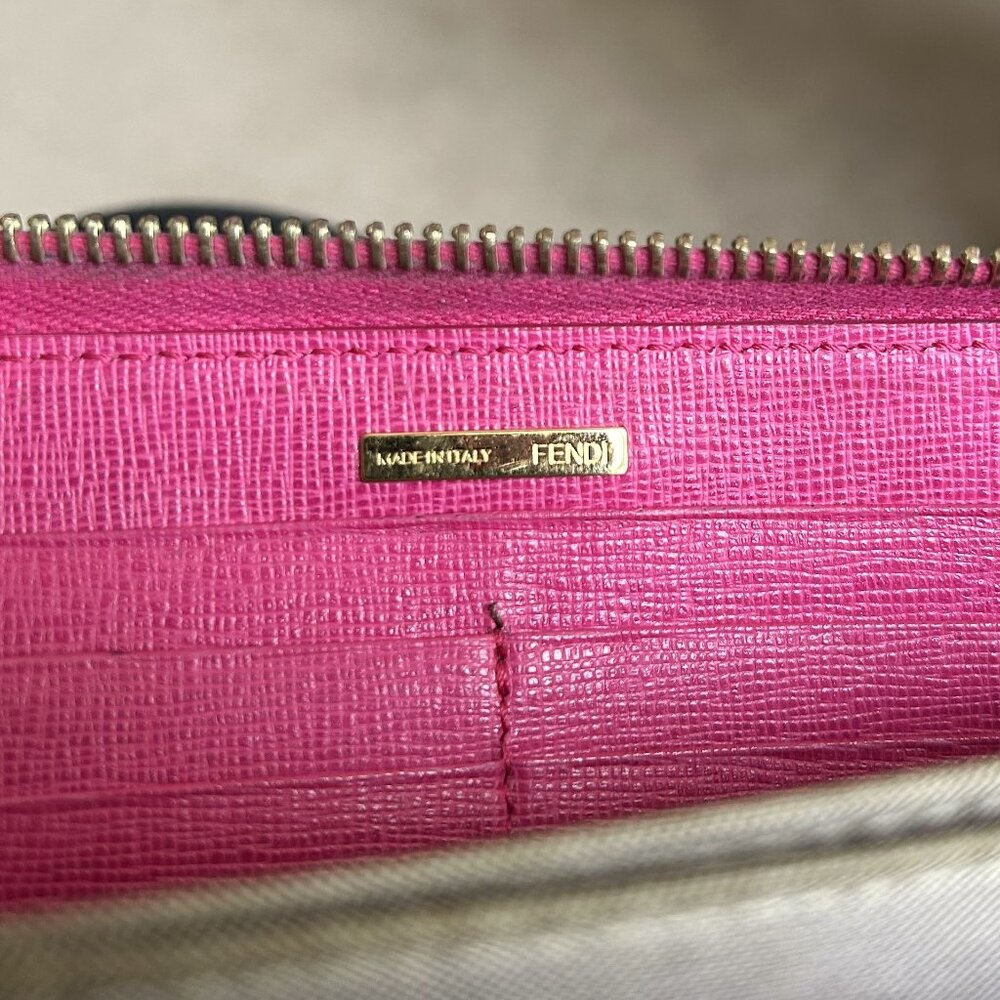 FENDI Zip Around Zucca Wallet Tobacco Pink - Picture 9 of 11